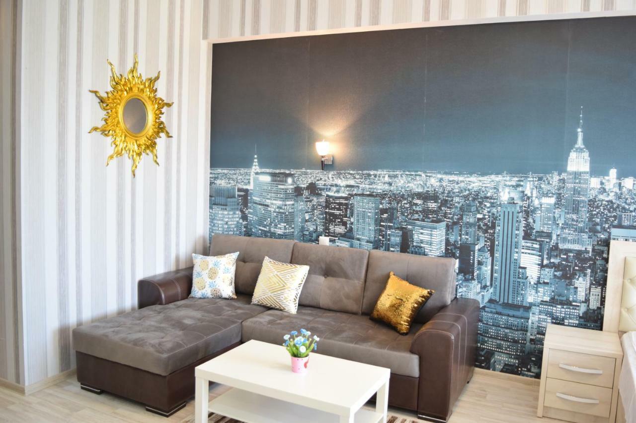 Apartment With Good View In The Center Bişkek Dış mekan fotoğraf