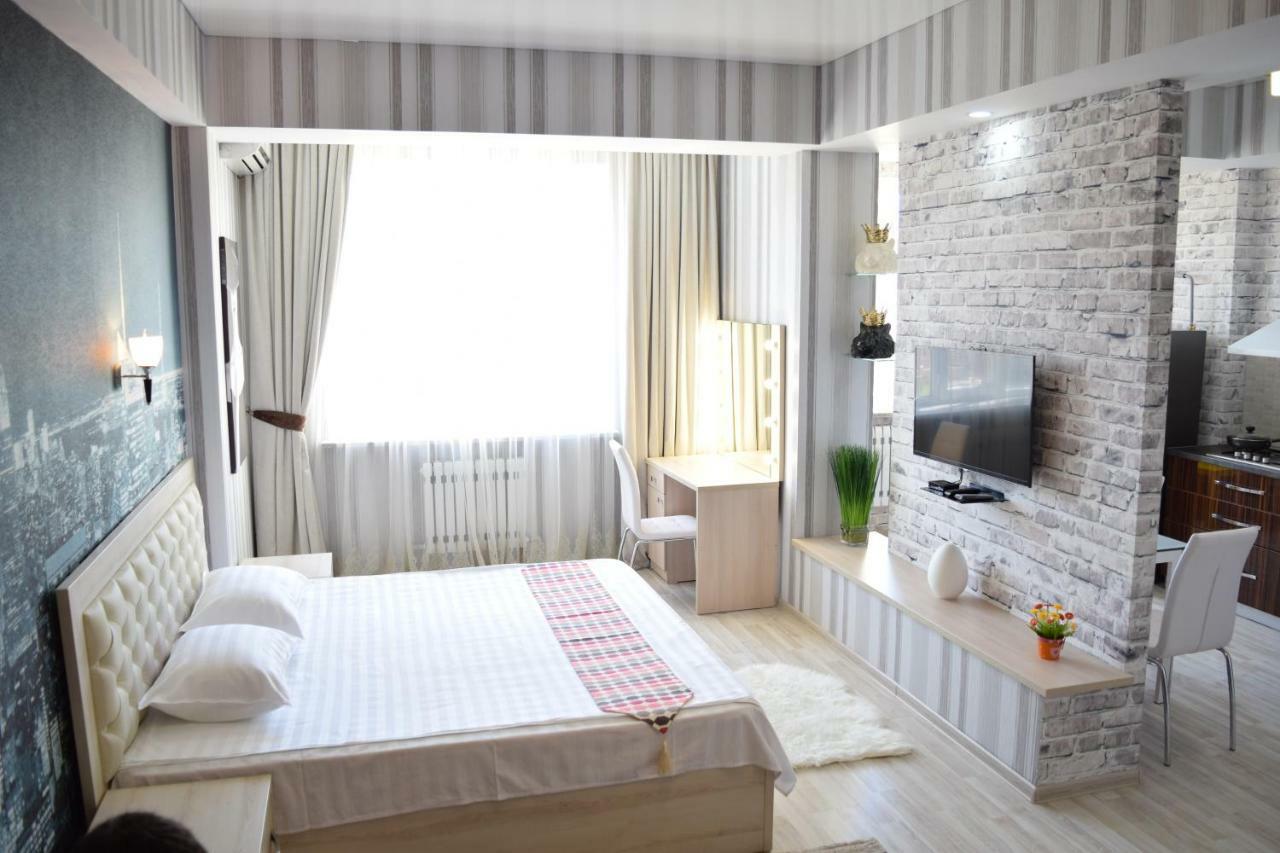 Apartment With Good View In The Center Bişkek Dış mekan fotoğraf